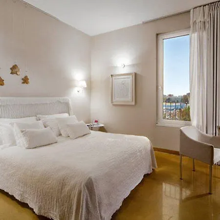 Cosmo Palace Hotel 4*