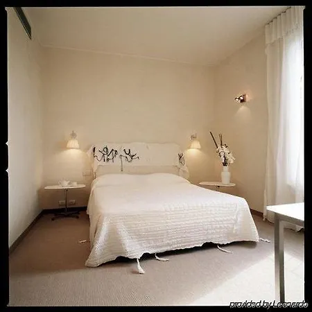 Hotel Cosmo Palace