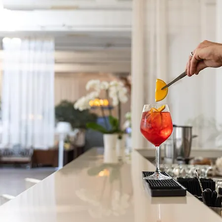 Cosmo Palace מלון 4*